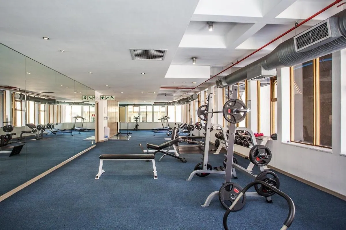Appartamento Skyline Luxretreat- Stylish Comfort- Pool-Gym 1008 Città del Capo